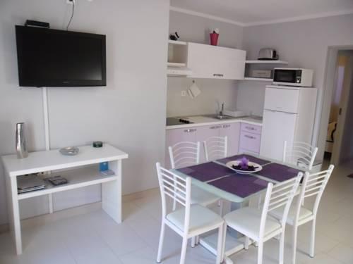 Apartments Jerine