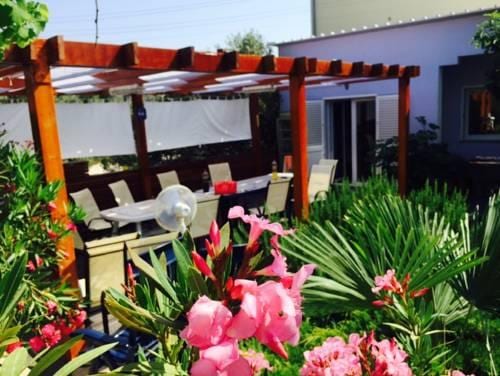 Apartments Jerine