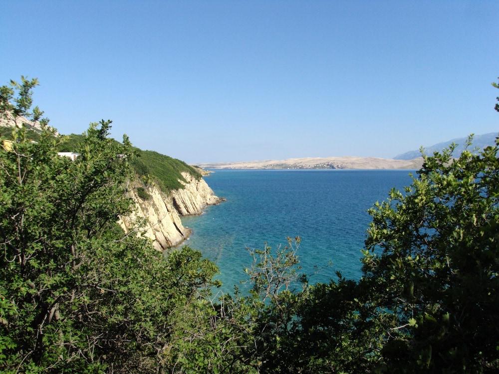 Rooms and Apartments Galeb