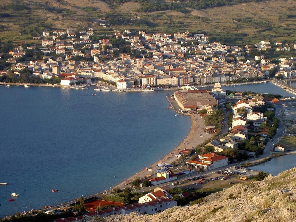 Rooms and Apartments Galeb