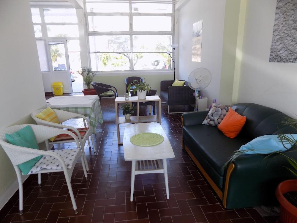Rooms and Apartments Galeb