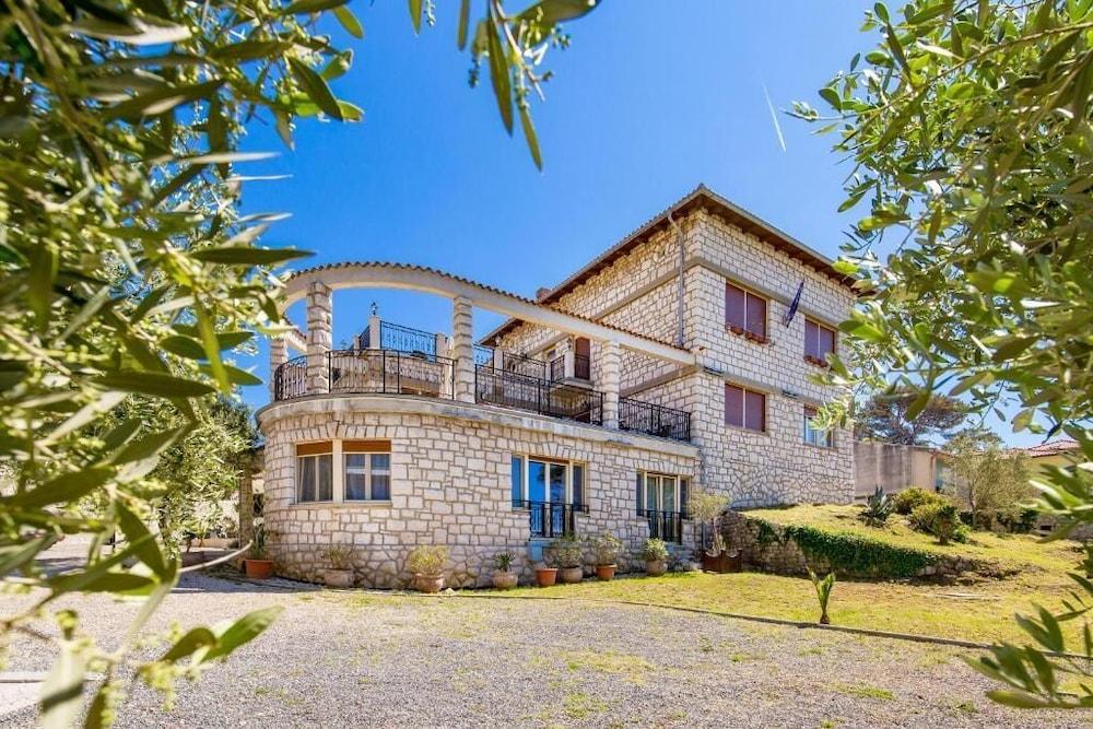 Villas Arbia-Margita