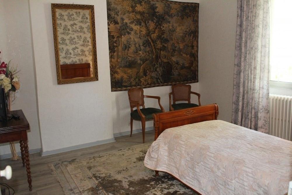 Carcas Hotes Guest House