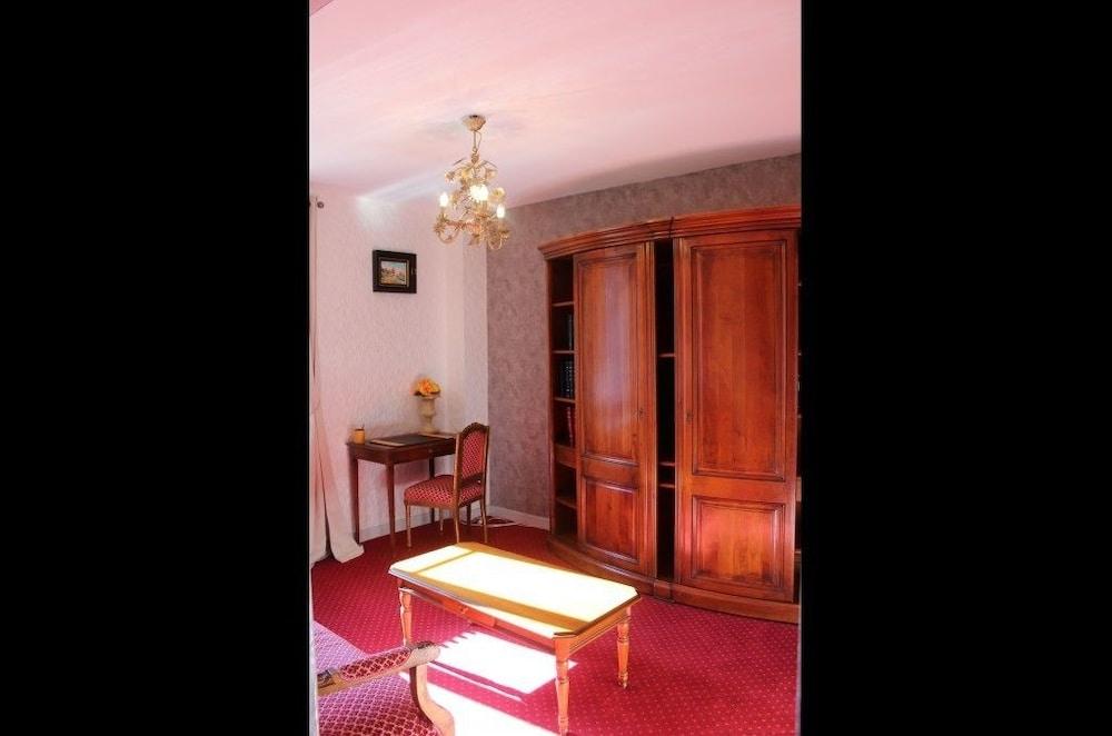 Carcas Hotes Guest House