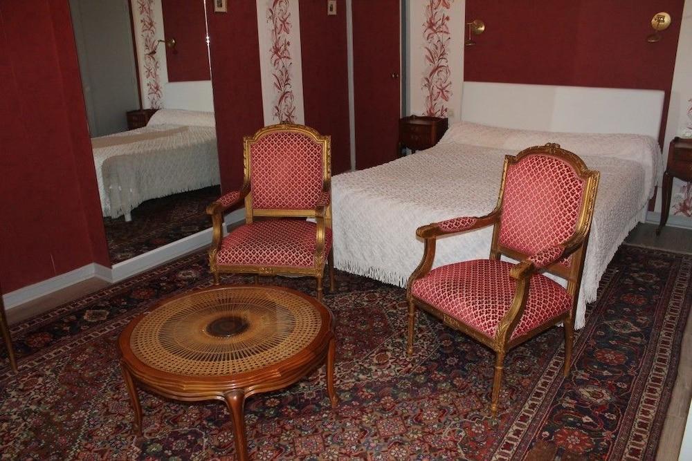Carcas Hotes Guest House