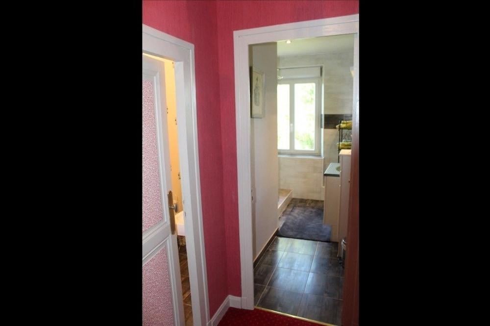 Carcas Hotes Guest House
