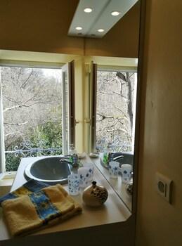 Moulin De Cornevis Bed And Breakfast