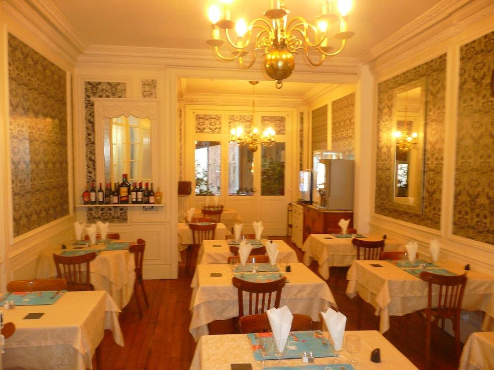Hotel Riviera