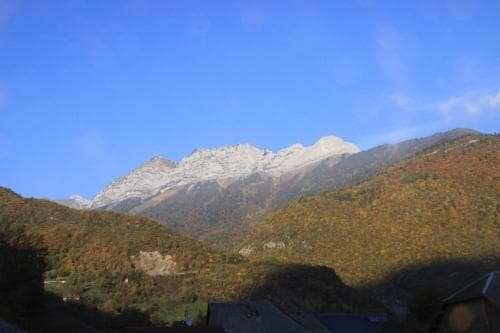 Entre Lac Et Montagnes