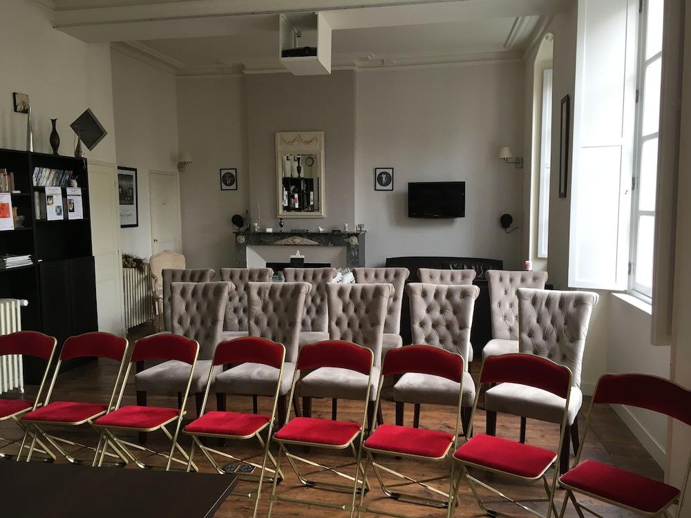 Beaux Esprits Chambres d'Hotes & Séminaires