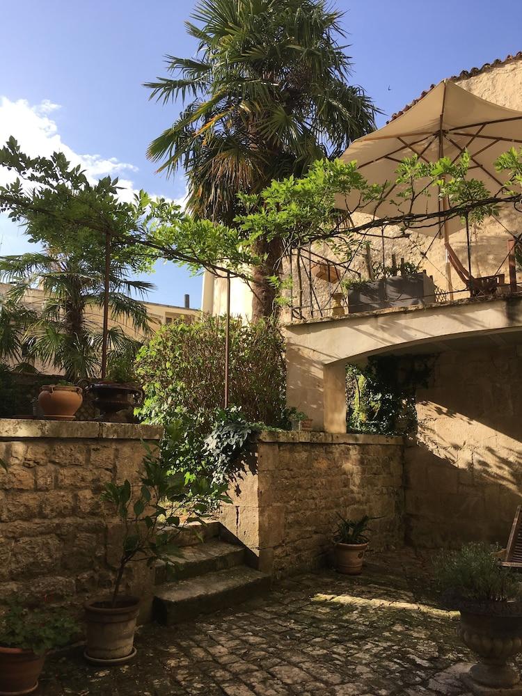 Beaux Esprits Chambres d'Hotes & Séminaires