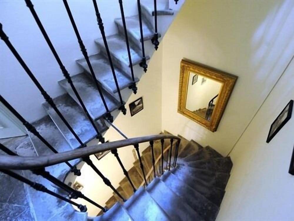 The Apartments, Rue Barbes