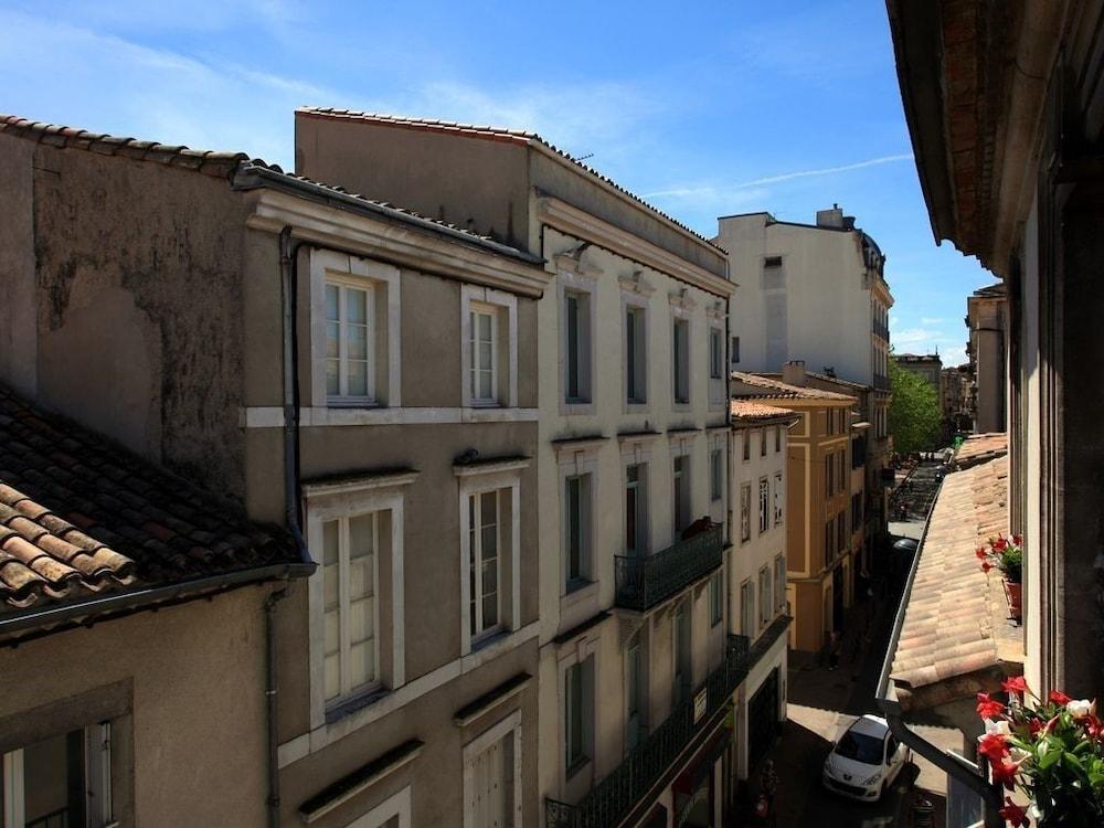 The Apartments, Rue Barbes