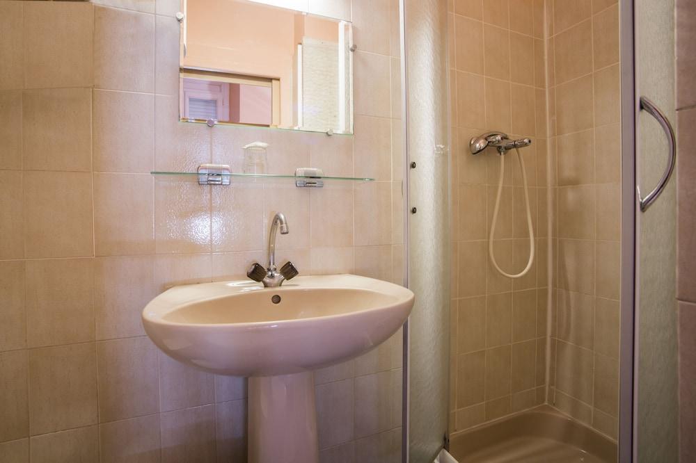 Le Dauphin Hotel & Restaurant