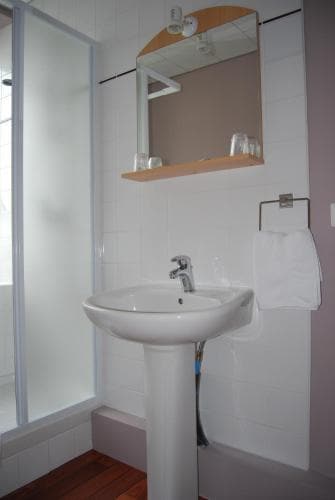 Logis Hotel Le Bretagne