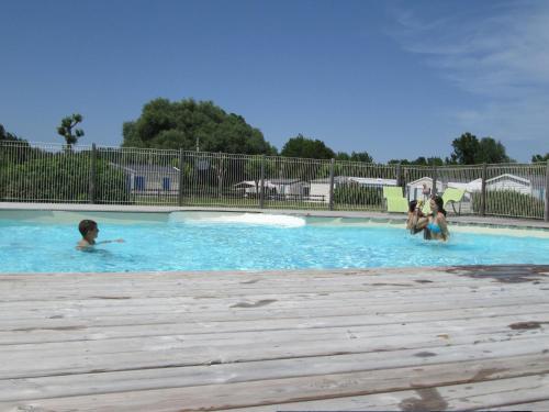 Camping Val De Boutonne