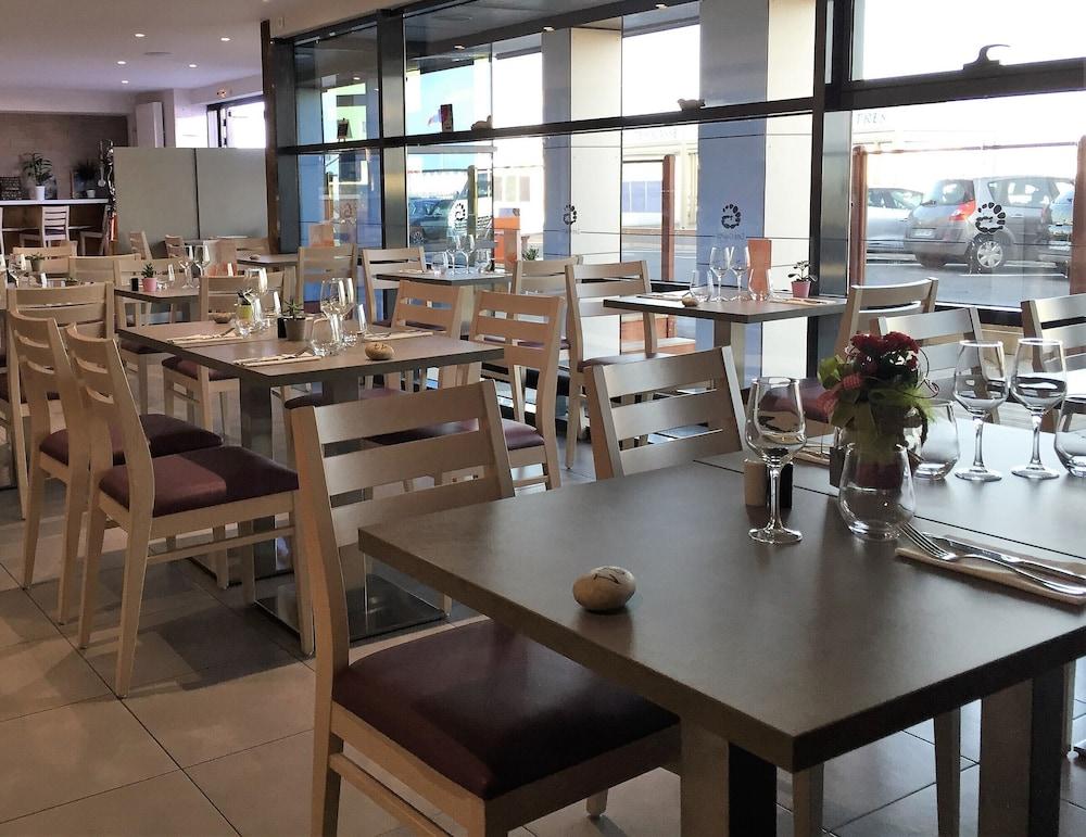 Hotel Restaurant Les Galets Bleus