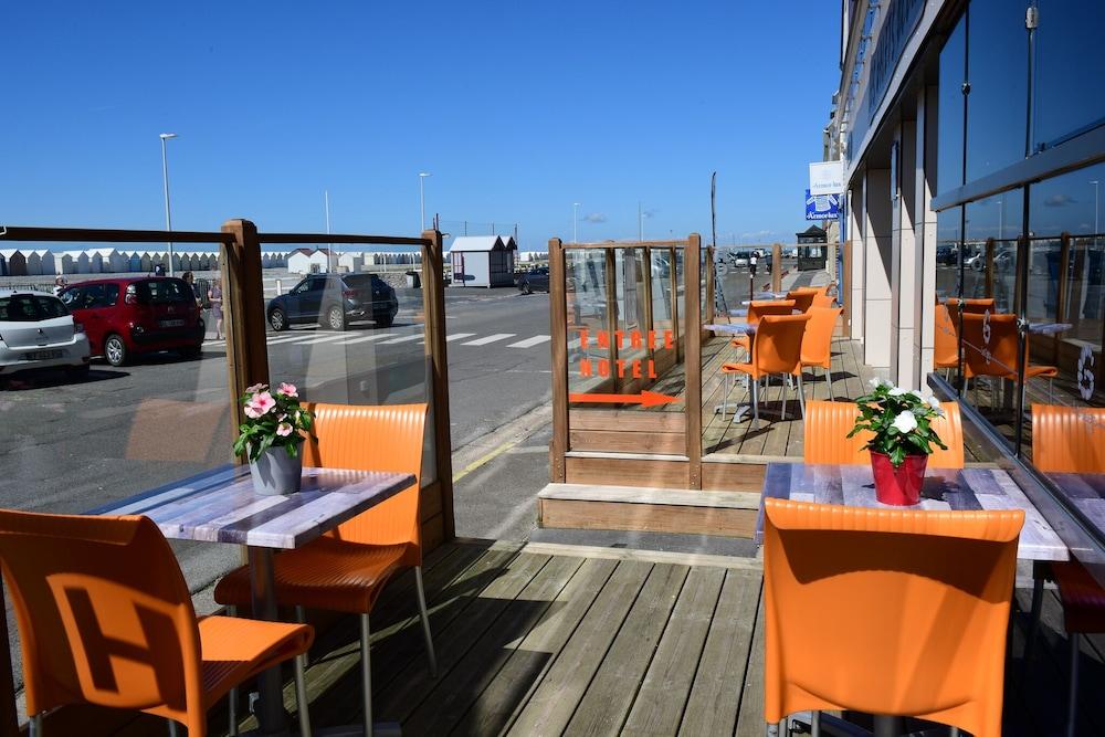Hotel Restaurant Les Galets Bleus