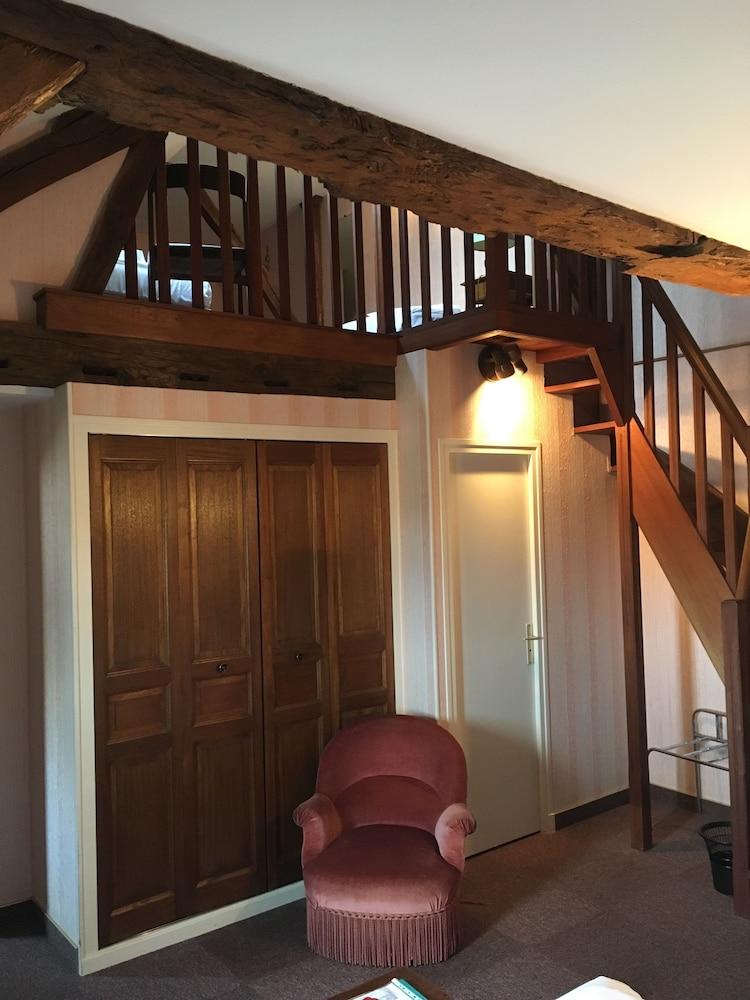 Hotel Des Cymaises