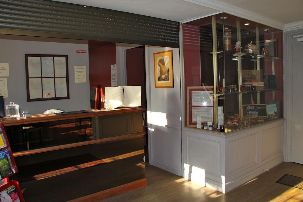 L'auberge Du Cochon D'or