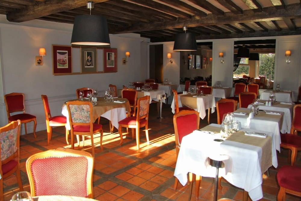 L'auberge Du Cochon D'or