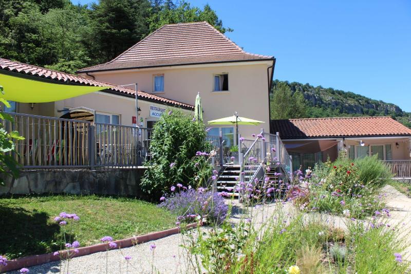 Logis Hotel Gite La Peyrade