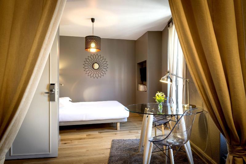 Logis Hotel de Russie