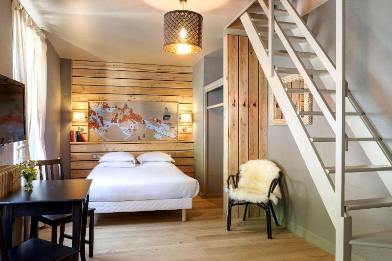 Logis Hotel de Russie