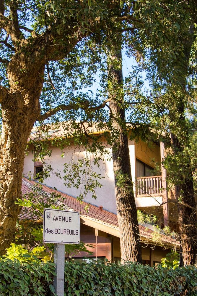 Residence Hoteliere les Acanthes