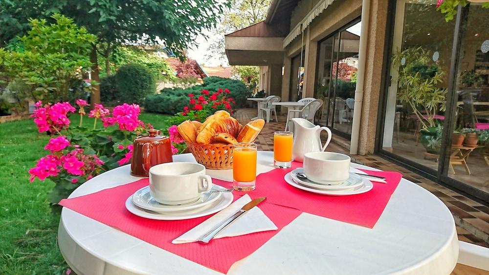Residence Hoteliere les Acanthes