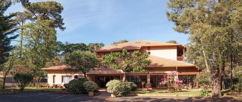 Residence Hoteliere les Acanthes