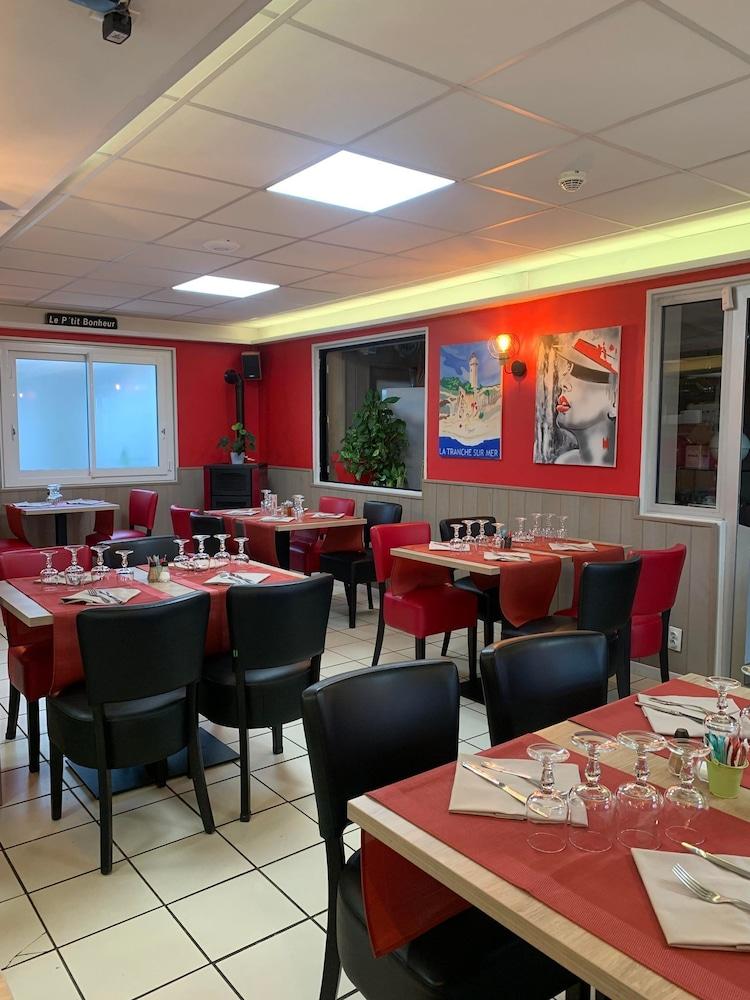 Au Petit Bonheur