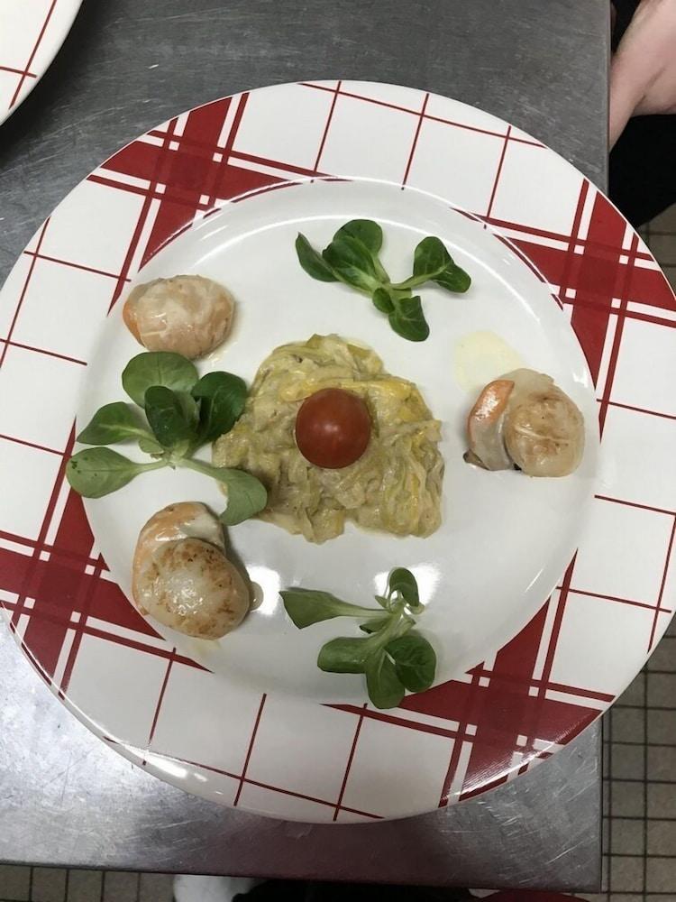 Au Petit Bonheur