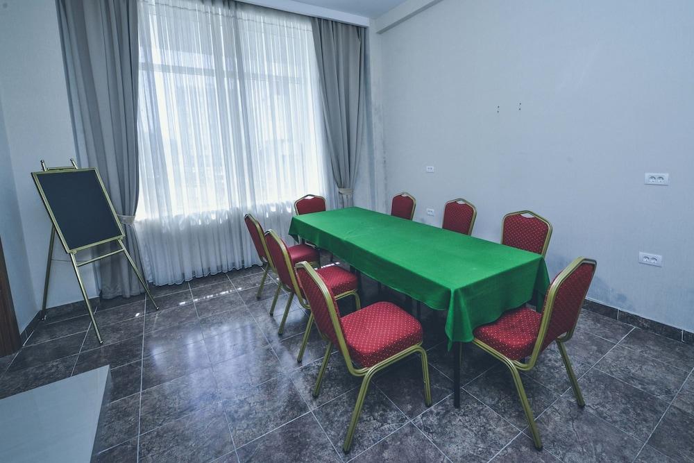 Qafqaz Qabala City Hotel