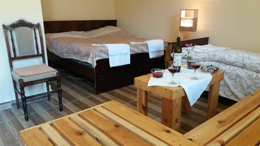 Arami Guesthouse