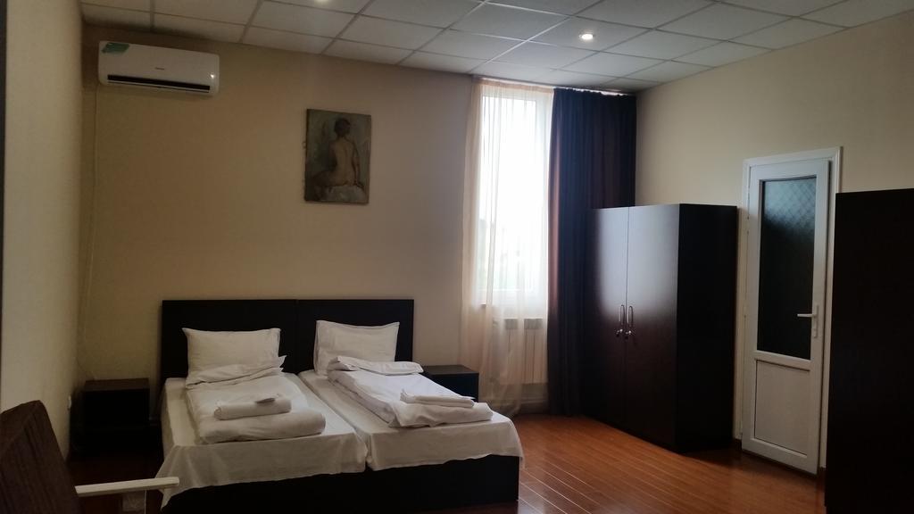 Benefice Mini-Hotel & Tours