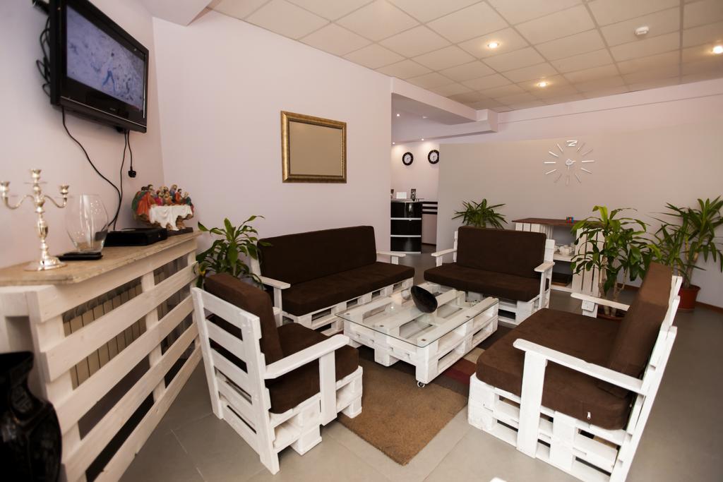 Benefice Mini-Hotel & Tours