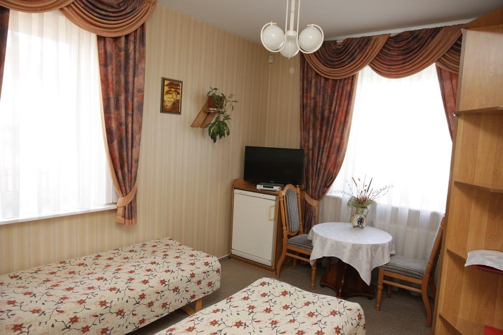 Linas Hotel
