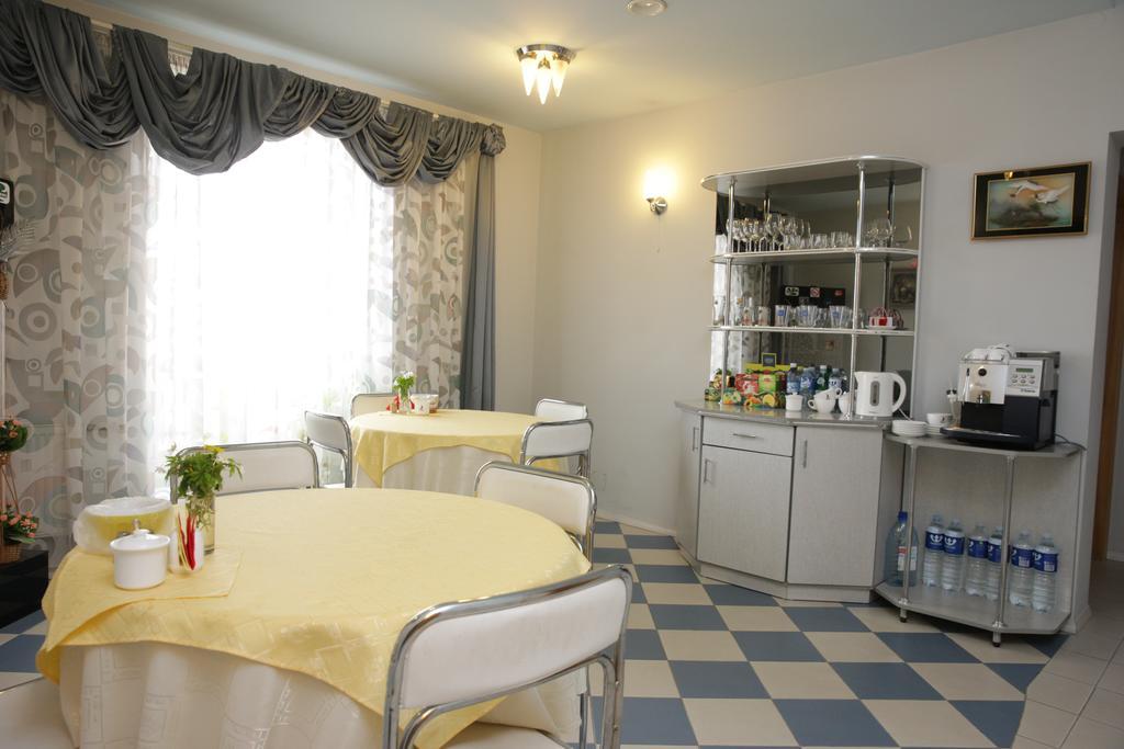 Linas Hotel