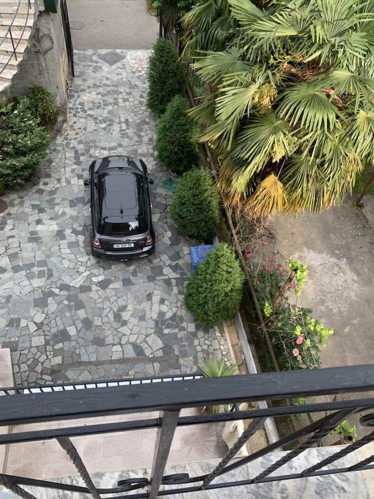 Hotel Amigo I