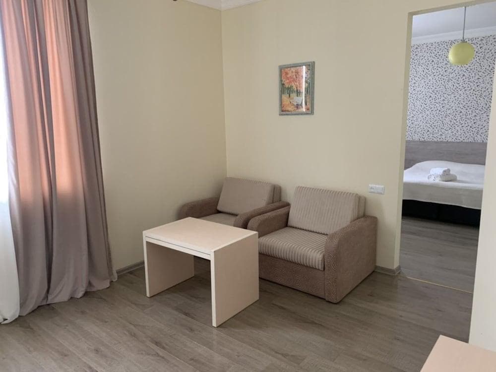 Hotel Amigo I