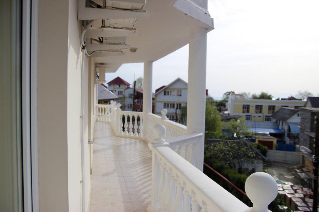 Lera Guesthouse