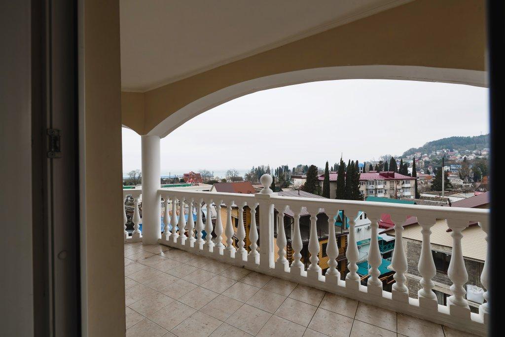 Lera Guesthouse