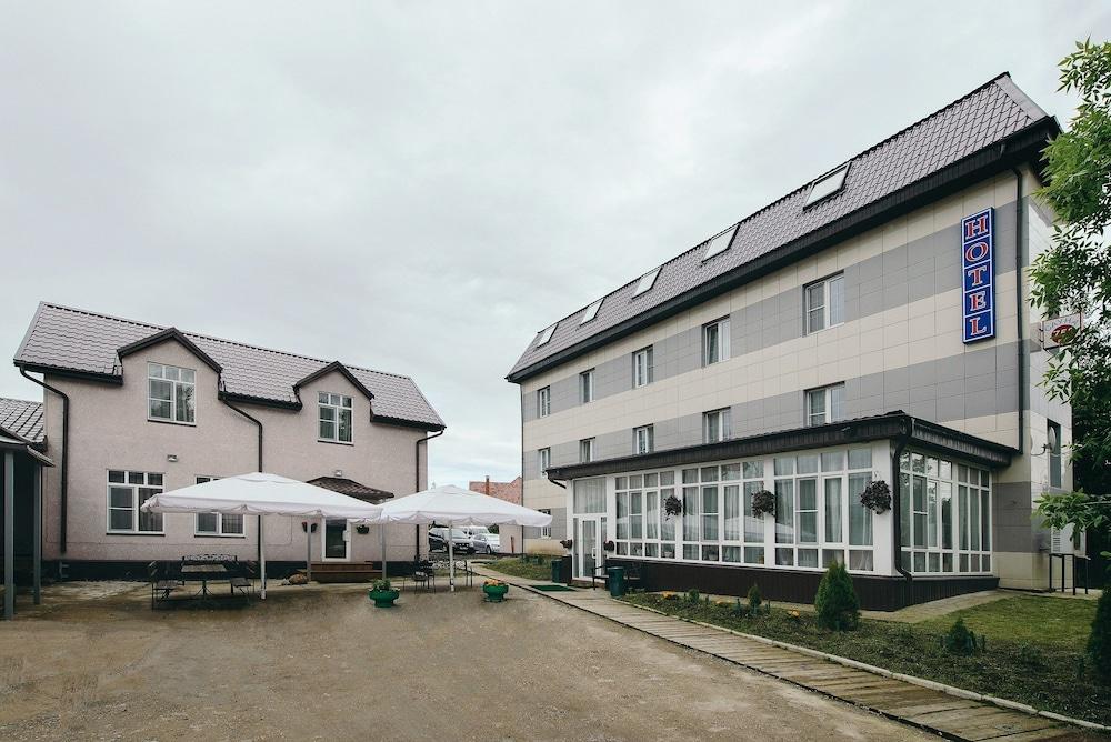 Iceberg House