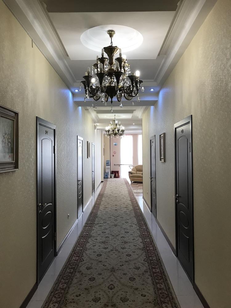 Tarkho Hotel