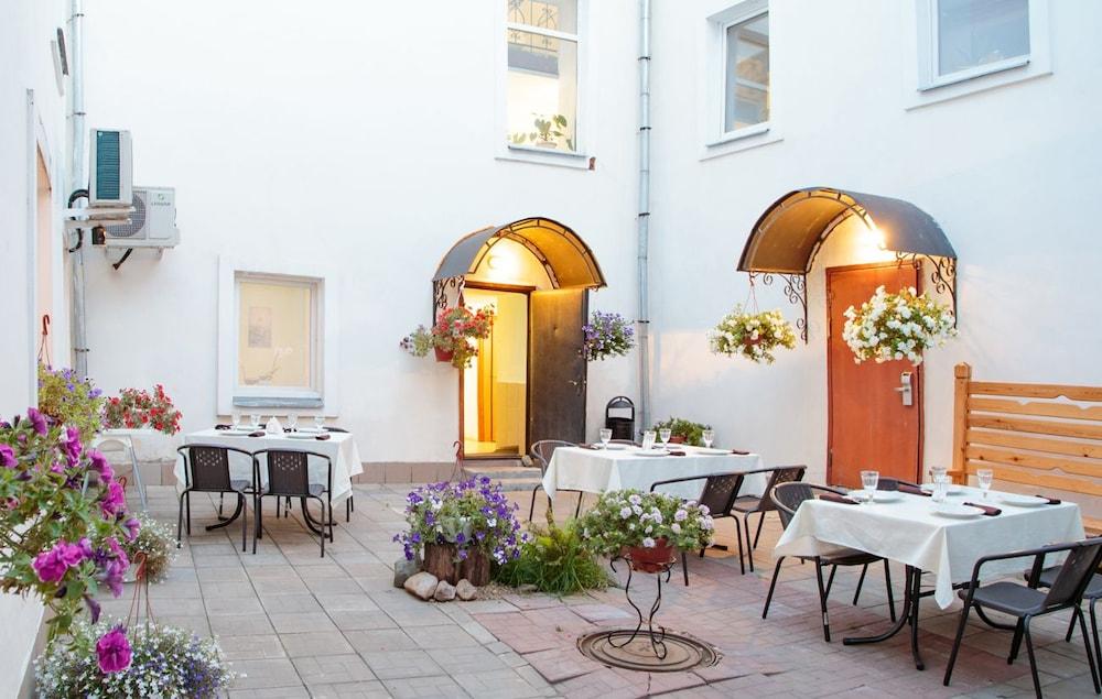 Boyarskiy Dvor Hotel