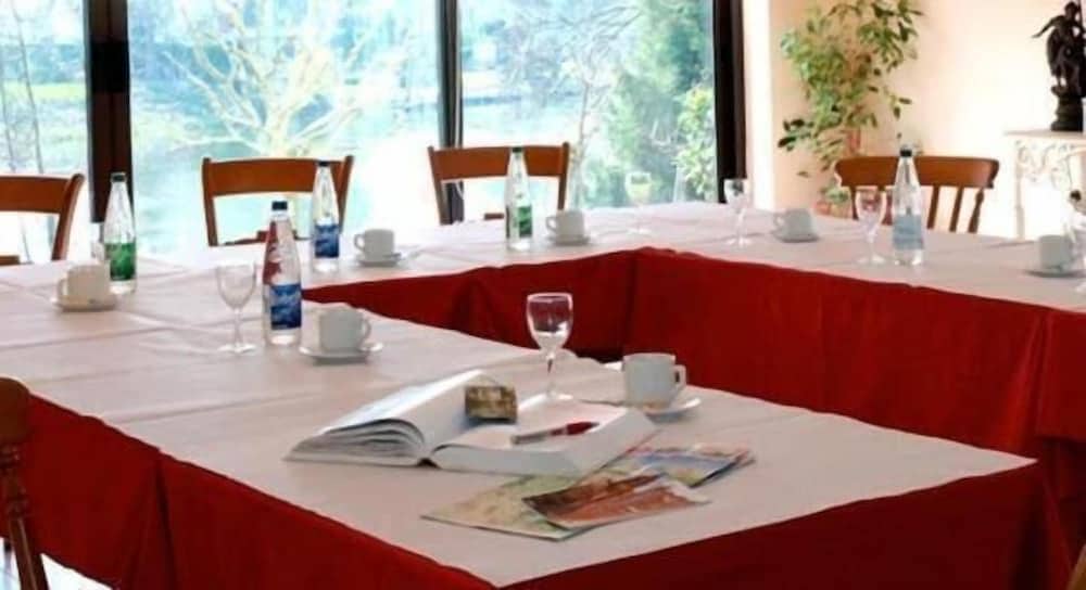 Hotel des Bords De L'ill