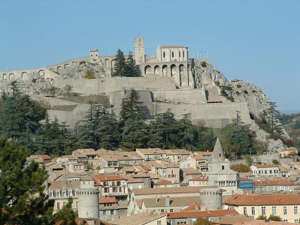 L'Oustalet