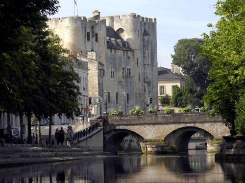 ibis budget Niort Est La Creche