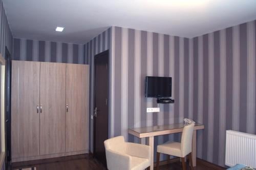 Edelweiss Hotel